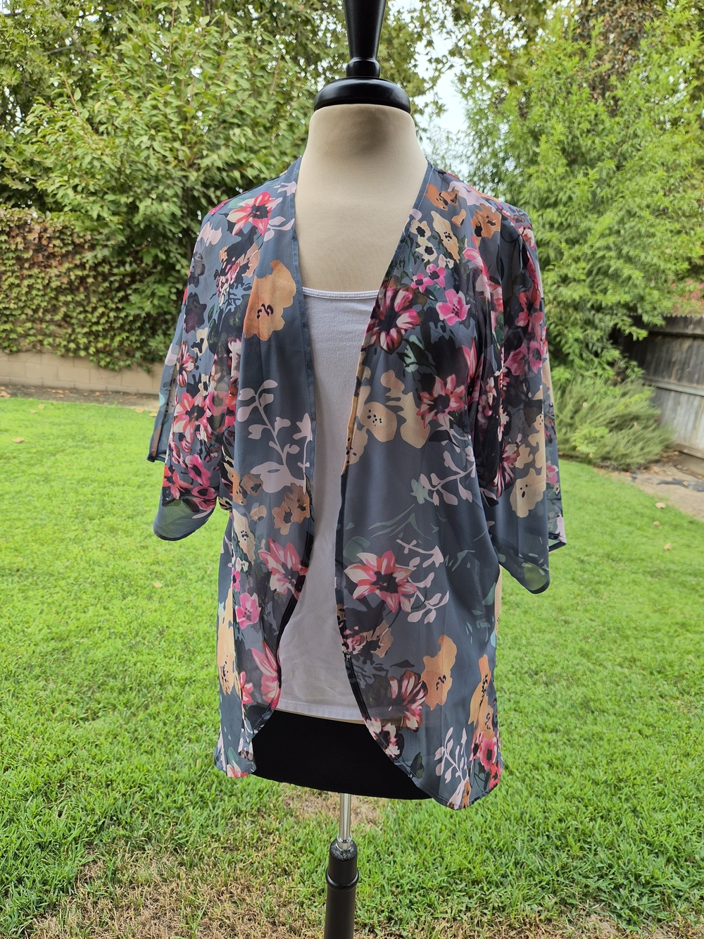 Gray Floral Sheer Kimono Cardigan - Pink & Tan Flowers S/M/L OS #0493